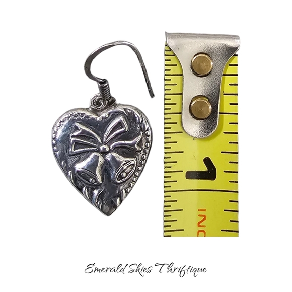Sterling silver dangle heart earrings - Picture 4 of 4